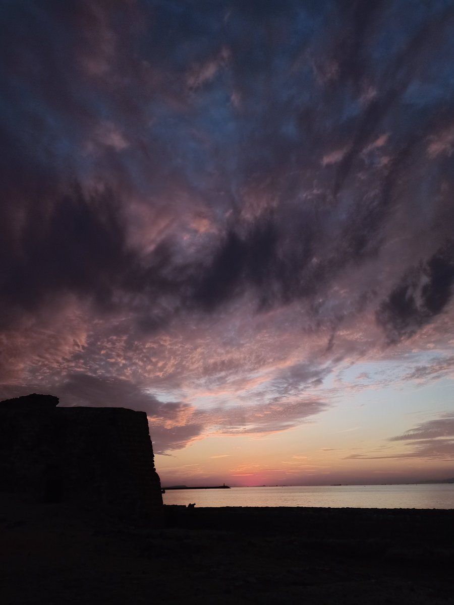 Hormuz_Island's tweet photo. Hormuz Island
#Hormuz
#Explor
#Naturi https://t.co/x5fTB6ytJf