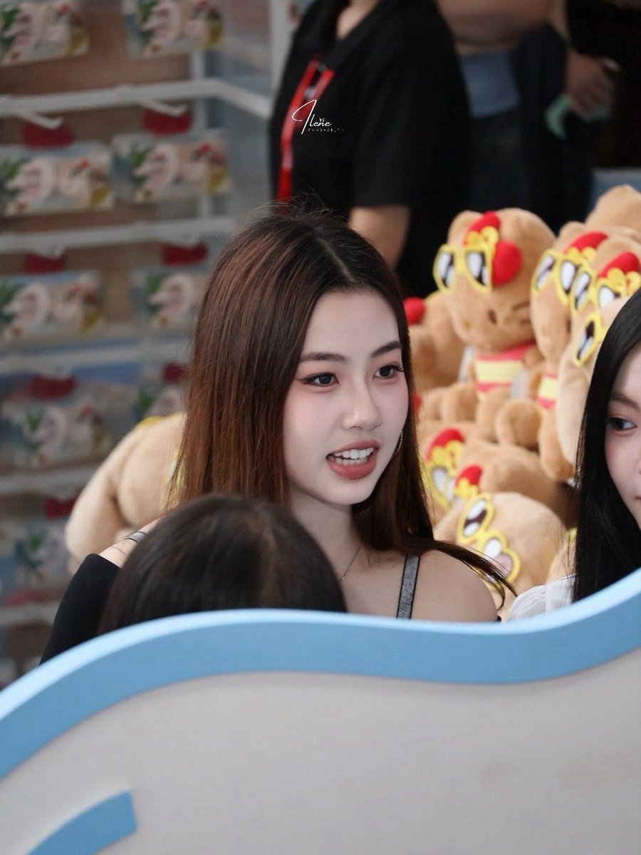 ilenefanbase_TH's tweet photo. [15/08/69] #MINISOxSANRIO 

สวยทุกมุม ทุกองศา😻

#Sanriosunkissedparty
#ILENEMINDY 
#IleneCollins
#MINDY_TH https://t.co/rJ99NNZlZK