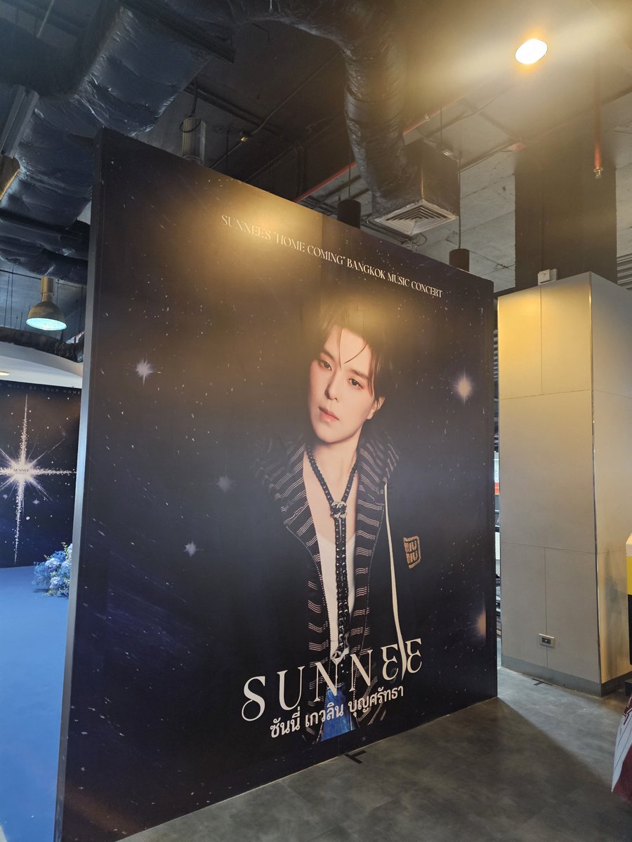 Usa_kiik's tweet photo. แอบมาหา🥰
 #Sunneehomecomingbkk https://t.co/q5VIpp3uog