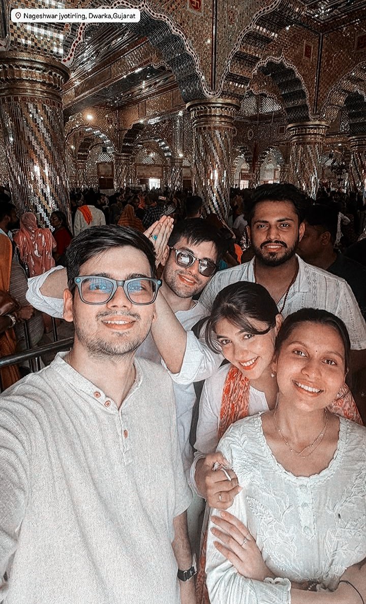 pranalisadmirer's tweet photo. khubsurat log 🥹🧂✨ https://t.co/QLwdym1oou