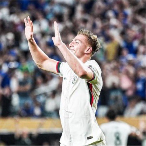 TransferNe92127's tweet photo. 🚨🔵⚪️ ESCLUSIVA: Il Como ha fatto un primo approccio per Liam Delap come nuovo attaccante.

È in cima alla lista ristretta per il nuovo centravanti poiché il rapporto con il Chelsea è molto buono dopo l'affare Chalobah. https://t.co/o28GjFkXv7