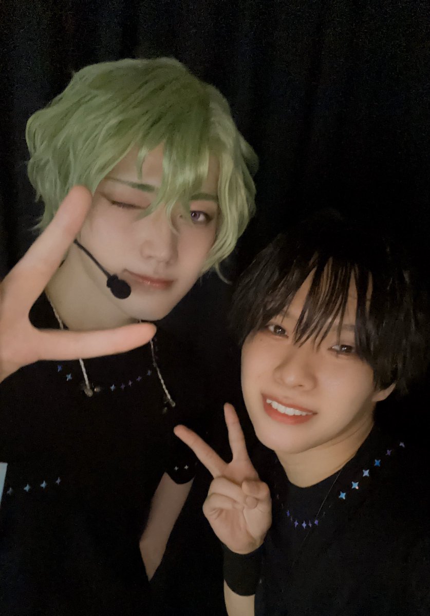 kae_dan113's tweet photo. あんさんぶるスターズ
10th anniversary LIVE 神戸公演2日目
昼公演ありがとうございました！
いよいよ残り1公演！

巴日和役 安藤夢叶さんと仁兎なずな役 大崎 捺希さんとお写真撮っていただきました！

北九州、横浜ときて最後の地 神戸に無事にこれて、優しいキャストの方々と写真撮れていい日和‼️ https://t.co/QTYEIJLlI3