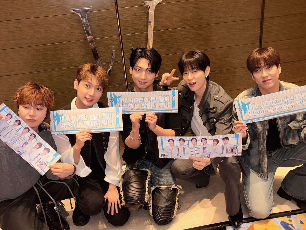 boyf_official's tweet photo. 10년의 그리움을 단숨에 잊게 만든 
베스트프렌드의 뜨거운 응원 덕분에
 정말 행복했습니다.

오랜 시간 기다려주시고, 한걸음에 찾아와 주신 중국 베스트프렌드 여러분 진심으로 감사합니다!
우리 앞으로 더 자주 만나요. 
真的很爱你们！❤️

#베스트프렌드 #BESTFRIEND
#보이프렌드 #BOYFRIEND https://t.co/kd9QGfZjxM