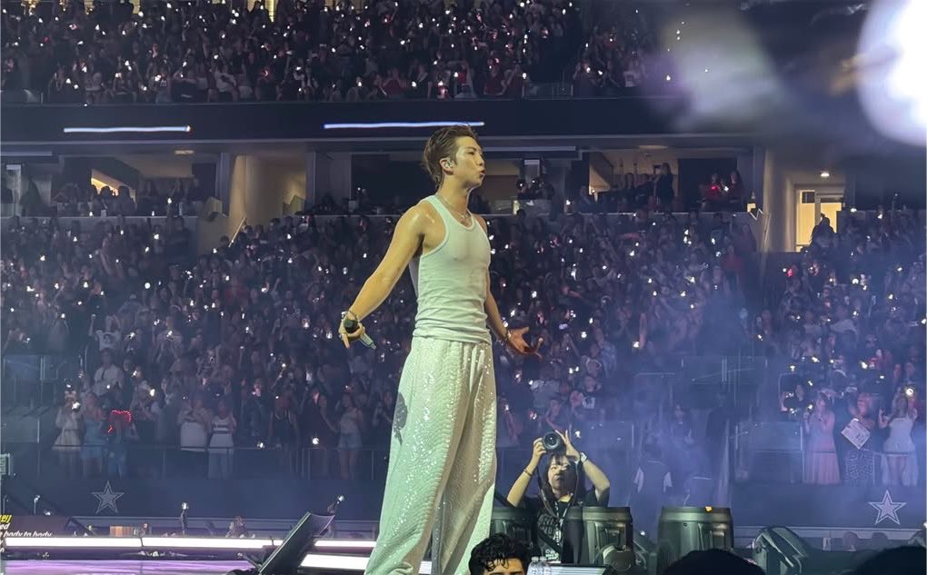 DixieJoon7's tweet photo. Kim namjoon the man you are https://t.co/DV0g0hpdGr