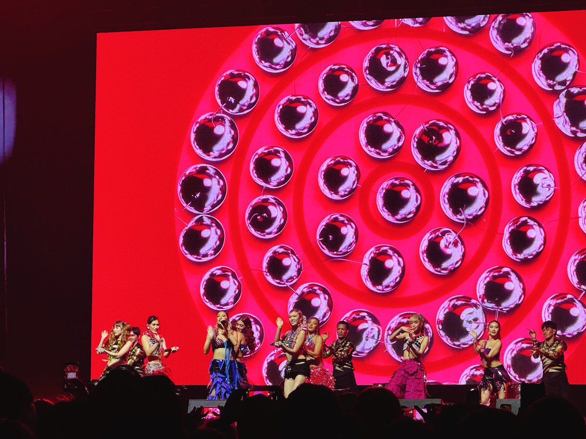 nim_epol's tweet photo. BINIめっちゃ良かった！！
日本語の挨拶も嬉しかったし特に3曲目からの盛り上がりヤバかった
#サマソニ #summersonic https://t.co/LOebzsJmBw