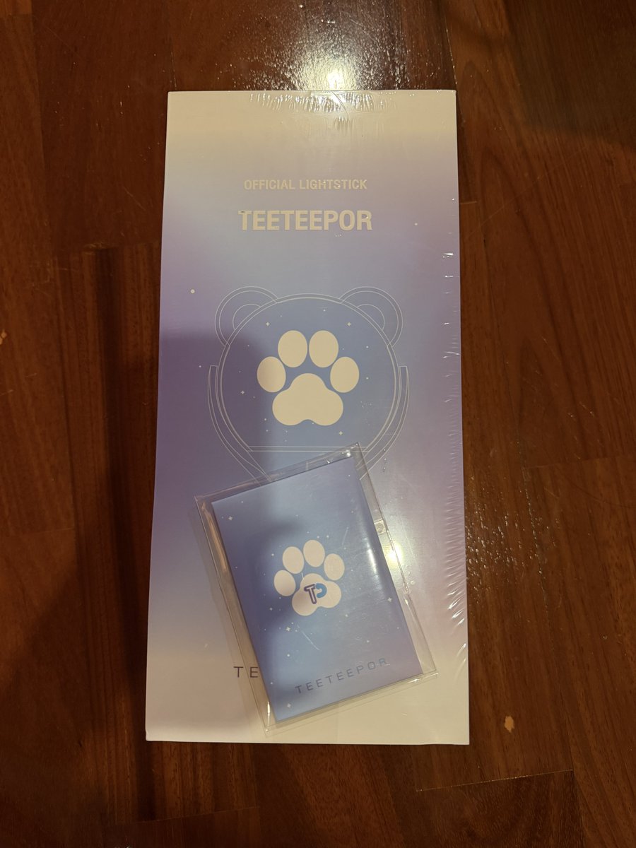 ibubblymarsh's tweet photo. wts / ขาย

แท่งไฟยังไม่แกะซีล + การ์ด 🐶🐻‍❄️

🔖 ราคา 2200 ฿ รวมส่ง

สนใจ dm ได้เลยค่า 🧎🏻‍♀️🤍
#ตลาดนัดตี๋ตี๋ป๋อ 
#DuangGoRoundConcert
#TeeTeePorOfficialLightStick https://t.co/scEnJUG2sJ
