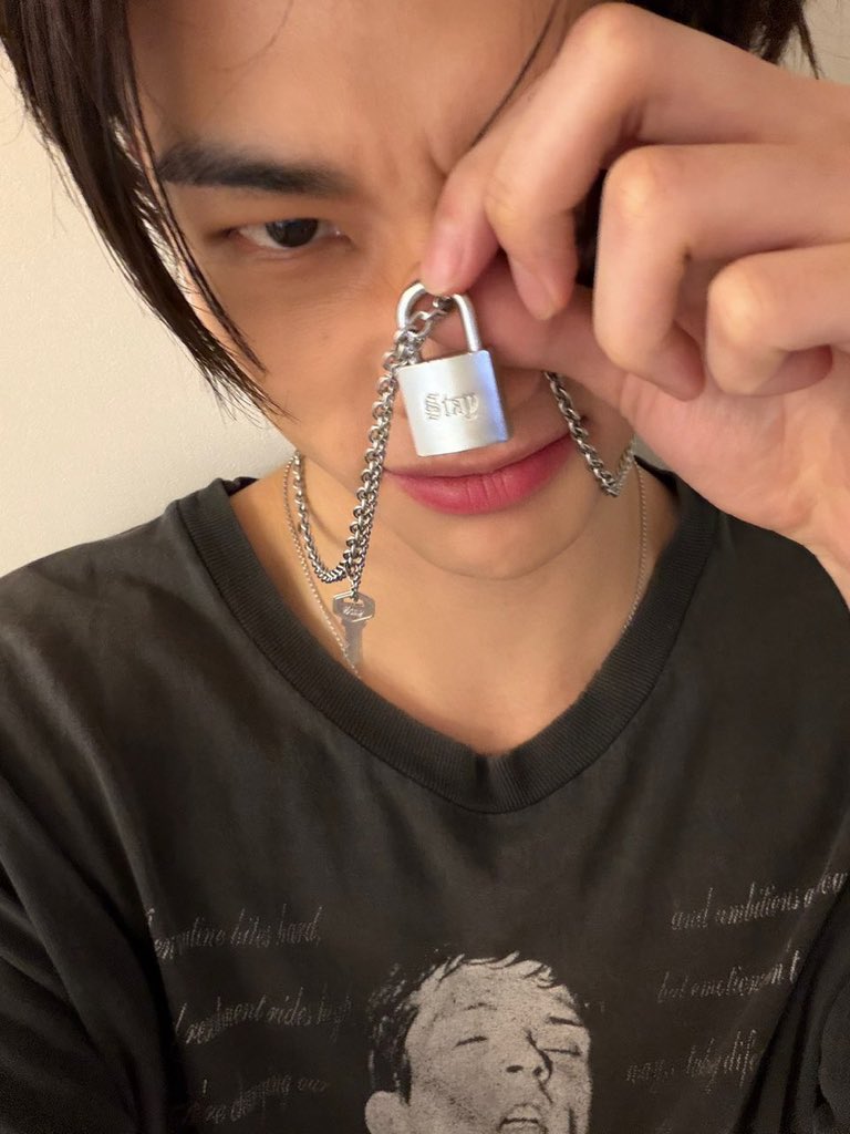 spearhyunnie tweet picture