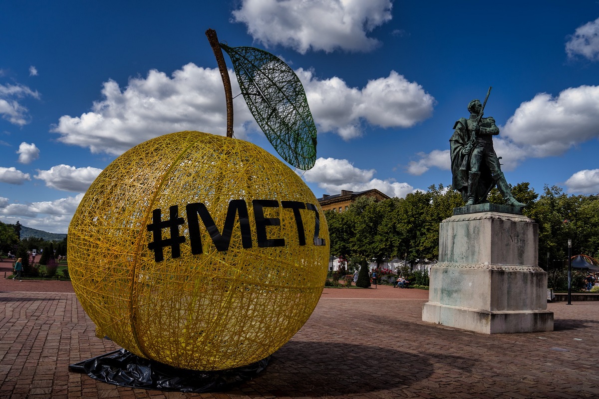 BLE_Lorraine's tweet photo. Fêtes de la Mirabelle à #Metz

Elles sont devenues l’événement incontournable de la fin de l’été en #Lorraine. Destinées à promouvoir le fruit emblématique de la Lorraine, les Fêtes de la Mirabelle occupent une place de choix dans le calendrier lorrain.

https://t.co/Qstv1JJMw6 https://t.co/mcj57yxiKN