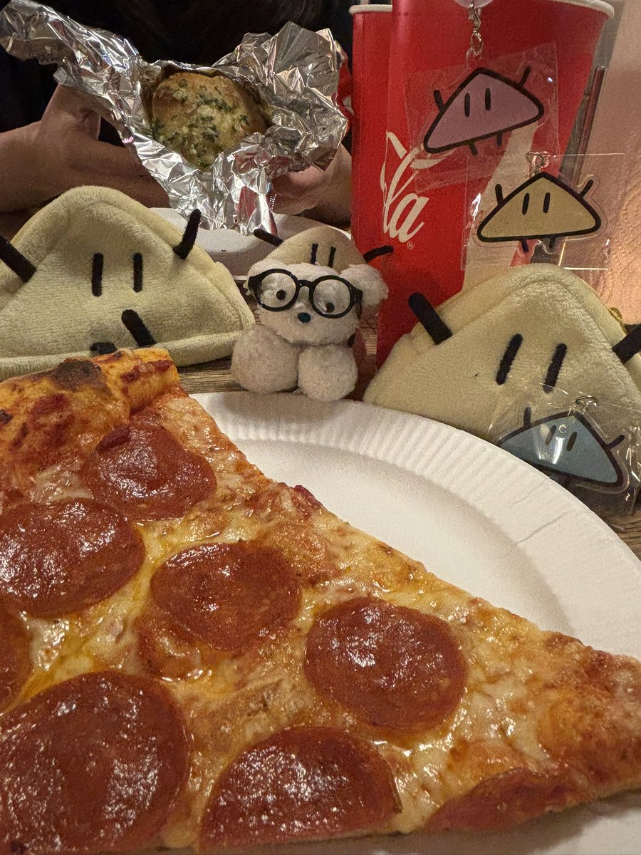 arinkokach's tweet photo. ラ後のピ。集合写真みたいw https://t.co/e9ByfbDsfO