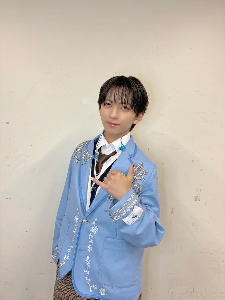 ICEx_official's tweet photo. 🦐 #エビライ2026 🦐

＼ #ICEx  #竹野世梛 💜／

おめめきゅるきゅる最年少！👶🏻
2008.8.28 17歳

エビライ4学期最終日ありがとうございましたー！！

そしてEBiDAN15周年という記念すべき日にご来場してくださった方、配信でご覧になってくださった方ほんとにありがとうございました！

本当に身に染みてEBiDANの歴史を感じることができました。こうして沢山のファンの方々に応援していただけているのもほんと先輩方が築き上げてきてくださったおかげだと思います。

ほんとに尊���でしかないです。

これからEBiDANは全員でもっともっと上を目指して全力で頑張っていくのでこれからも応援よろしくお願いします！

次はツアー出会うね！
初めましてのCOOLerの方やいつも来てくれてるCOOLerも全員で楽しめるライブだから
楽しみに待っててね！！！

▼Instagram📷
https://t.co/rHi5H0f0xC

▼ICEx公式HP🧊
https://t.co/Oryxm49Vhf

#EBiDAN #Yes_EBiDAN15th