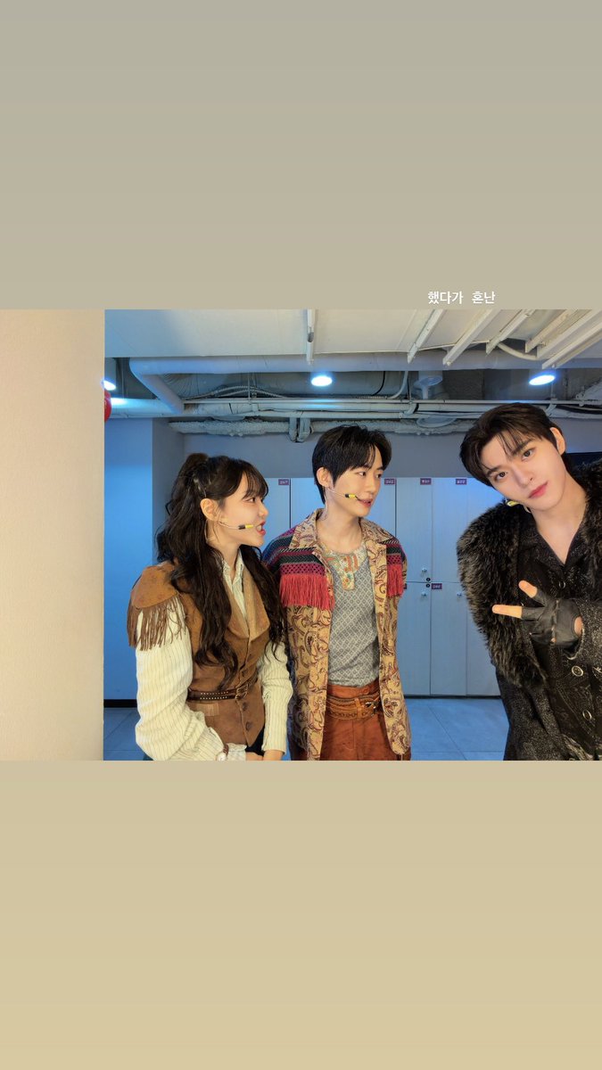 zzkyms's tweet photo. 범빌리 그만귀여우라고햇어진짜 https://t.co/kWrMIjCl7Y