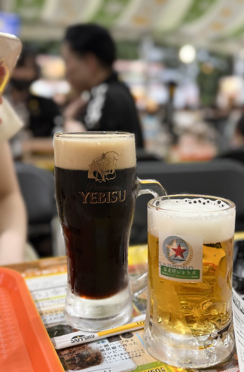 zeplin_k's tweet photo. さっぽろ大通ビアガーデン
限定ビールの富良野シトラスめちゃうまい
ギッチギチに人がいました、賑わってた https://t.co/YgCCWwAY8x