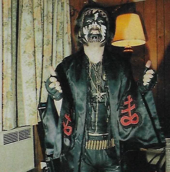 DeathDoomed's tweet photo. King Diamond. https://t.co/WrGrl8FnF6