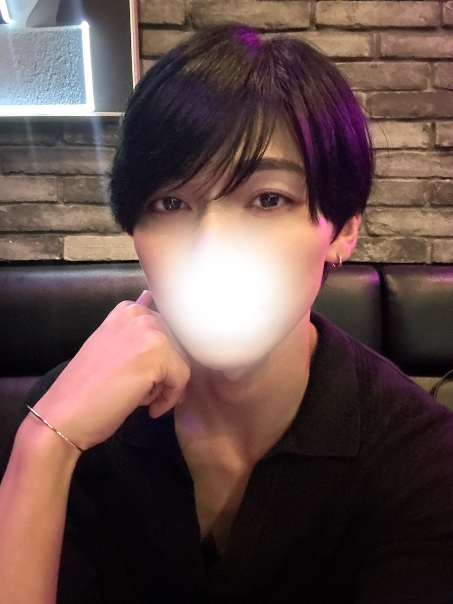 oasis__198's tweet photo. 今日はラウンジにいます🍸

ふらっと立ち寄るのも、
ちょっと顔を見に来るのも◎

一緒に乾杯できたら嬉しいです🥂 https://t.co/ePs5zTK2VN