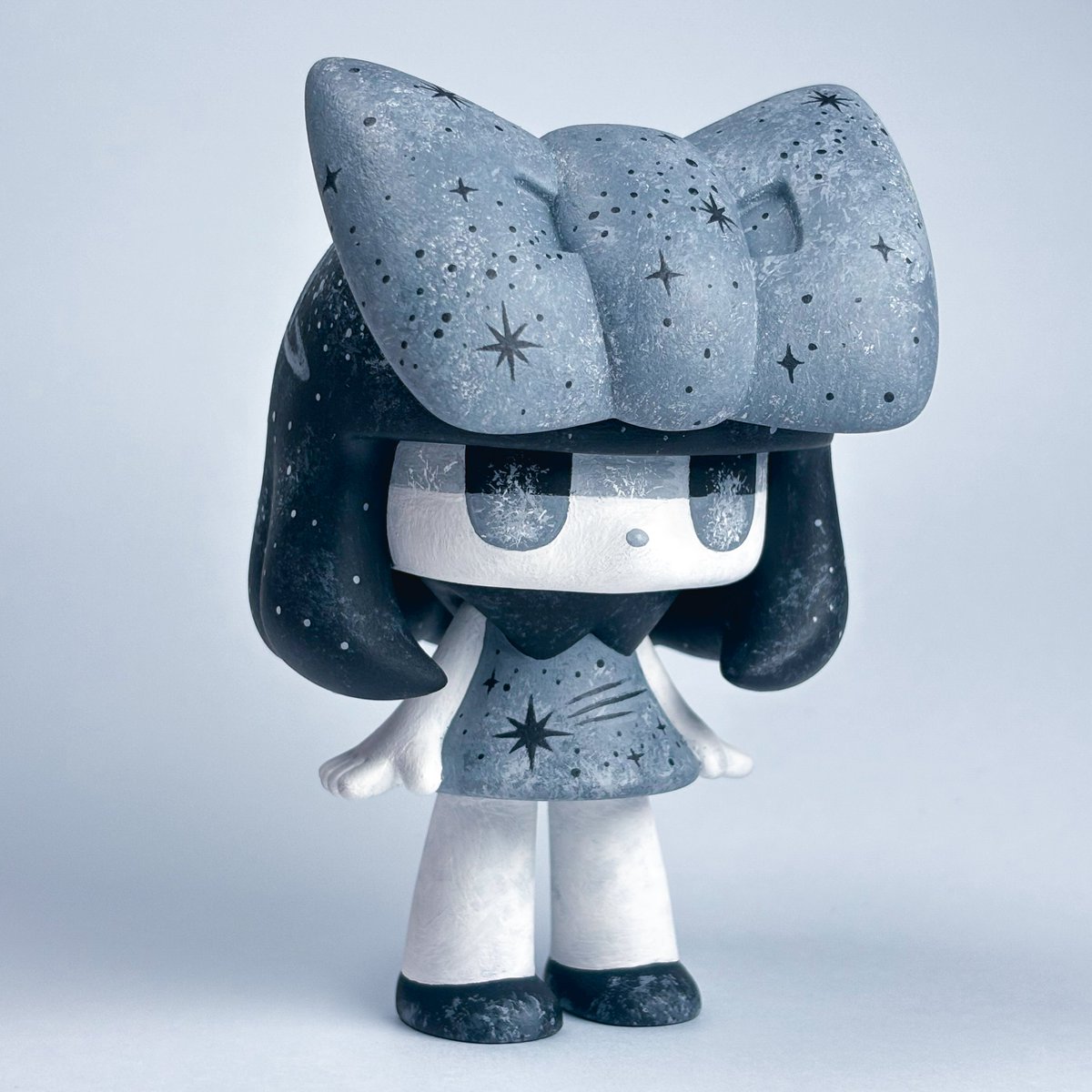 カスタムチヨコソフビ 「Monochrome Galaxy」 個展会場にて抽選販売