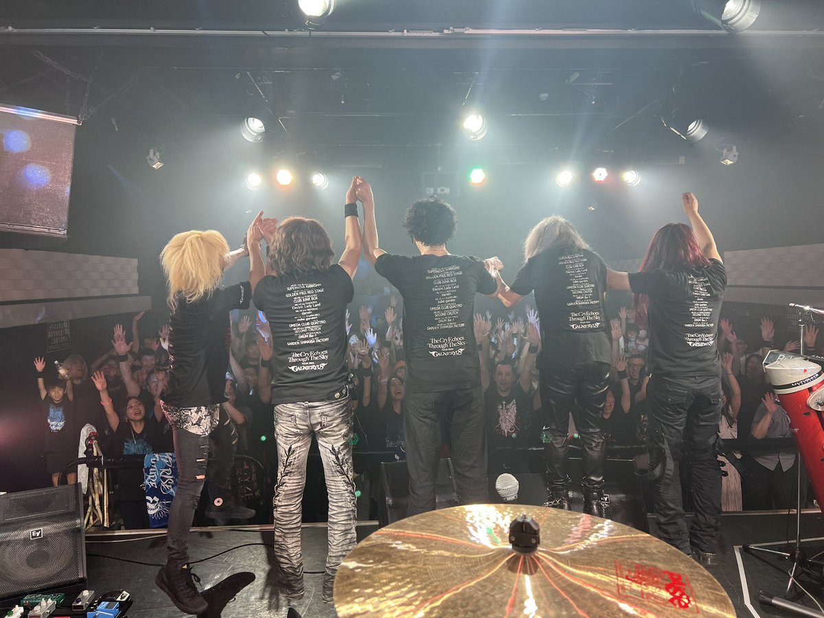GALNERYUSOFFIC2's tweet photo. GALNERYUS仙台Darwin公演、無事に終了‼️Darwinに来て下さった皆様、温かく熱い声と拳をありがとうございました❗️新曲でも沢山声を出して下さり、メンバーにも痛いほど届きました。そんな感動の瞬間が沢山ありましたね‼️

また早く皆様に会いに戻ってきます❗️ありがとう🔥🤘🏻🔥 https://t.co/mWigUREz0t