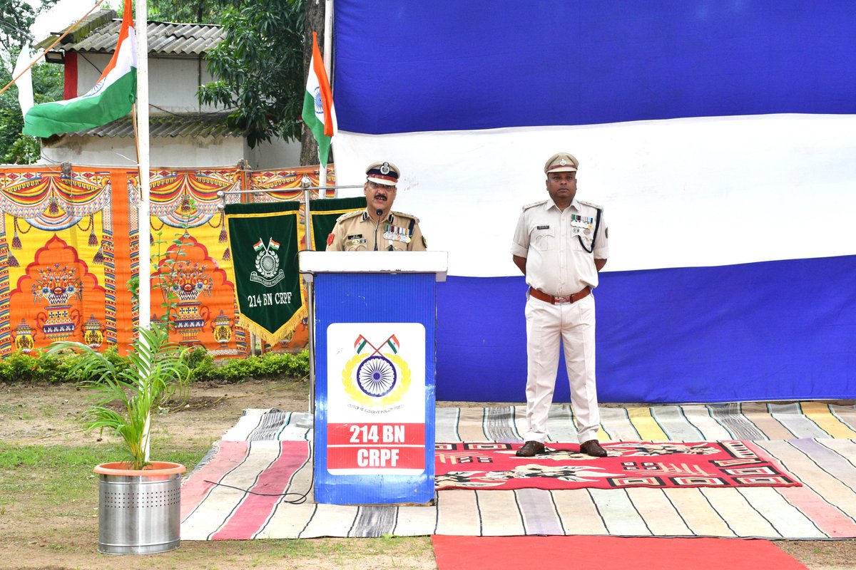 214bn_crpf's tweet photo. 🇮🇳 Festival of Patriotism🇮🇳
214 Bn, CRPF celebrated 80th Independence Day with great enthusiasm and patriotic spirit. Sh. Manish Sharma,Comdt,Officers &amp; Jawans paid their salute to tricolor. With the collective singing of the #National Anthem, homage was paid to Freedom Fighters. https://t.co/a2uIHpeekt