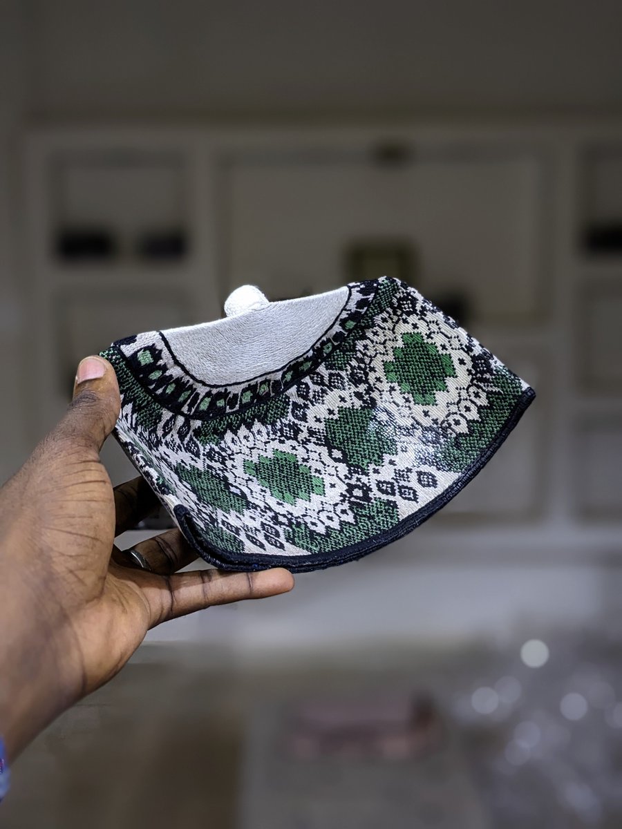 Wanzaaam's tweet photo. Can we get a retweet, please?

₦18,000, ₦28,000, &amp; ₦35,000

Sizes- 22-23 https://t.co/L1ThwAA5Qs