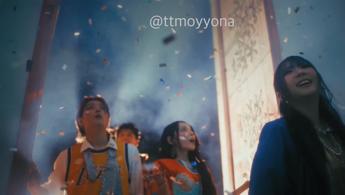 ttmoyyona's tweet photo. ๋ฏธ์ง์ ์ธ๊ณ๋ฅผ ํฅํด ๋์๊ฐ ๋ ๋๋ ค์๊ณผ ๋จ๋ฆผ์ด ๊ณต์กดํ๊ฒ ์ง๋ง, ๊ฒฐ๊ตญ์ ์ด ์ฅ๋ฉด์ฒ๋ผ ์์ผ๋ฉฐ ๋์๊ฐ๋ ์นด๋๊ฐ ๋์์ผ๋ฉด๐ฅน ๊ทธ๋ฆฌ๊ณ ์ ๊น ์ผํ๋ฅผ ์ฐ๊ฒ ๋์ด๋ ๋ค์ ๋ง๋ ์ผ์ด ์๊ธธ ๊ฑฐ๋ผ ๋ฏฟ๊ธฐ์ ๋
ธ๋ ๋จธ์คํฑ๊ณผ ํจ๊ป์๋ ์นด๋๊น์ง๊ฐ ์ต์ ์ฅ๋ฉด์ด์์๐ฅฐ๐ฅฐ๐ซถ๐ซถ๐ซถ
#KARD #BackToLife #BackToLife_favoritecut https://t.co/eBGAF6XFUY