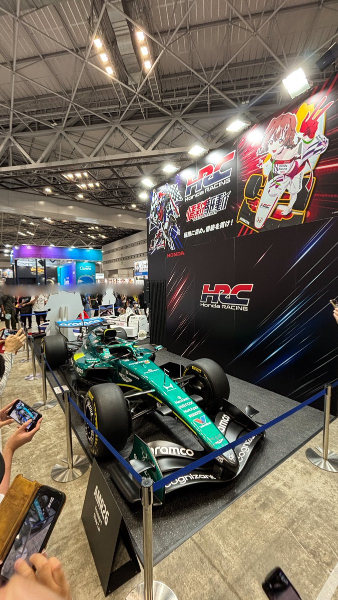 maaavooo's tweet photo. 自分の知らない世界。初コミケ。知ってるものがある安心感。

#C108 #HRC #Honda #HondaRacing https://t.co/lyWxGjoHgz