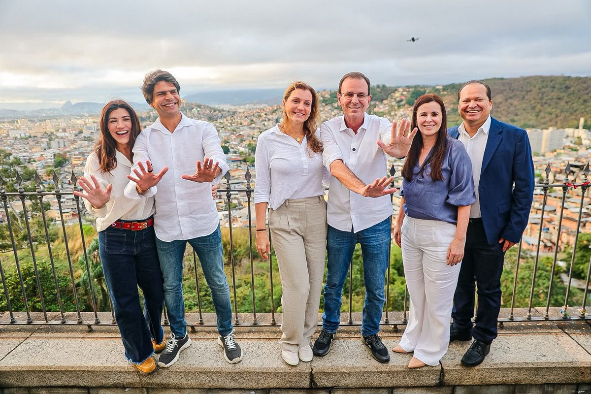 pedropaulo's tweet photo. O time que vai resgatar o Rio de Janeiro! Bora de 5️⃣5️⃣ Governador @eduardopaes e Vice Jane Reis, 5️⃣5️⃣5️⃣ e 1️⃣3️⃣1️⃣ Senadores @instadabene e o nosso timaço de Deputados Federais e Estaduais. https://t.co/jsl4mjQPBA