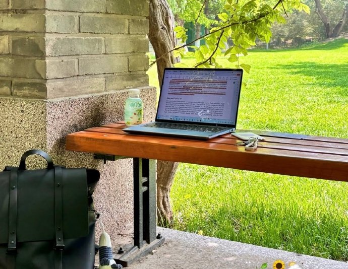 citrusstvae's tweet photo. Just nailed the final exam paper! 3 months of all-nighters, flashcards, and coffee runs finally paid off ， https://t.co/SbFsaeFVRQ