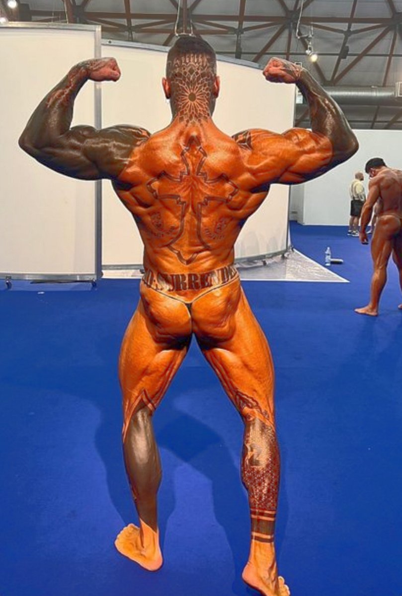 BodybuildersHOT's tweet photo. 👊 https://t.co/O2LbhikiX3
👊 https://t.co/DekL1PkN7r

#bodybuildingbackstage #bodybuilding #backstage #muscles #bodybuildingtan #ifbbpro #bodybuilder #tanningsession #gaybodybuilding #gaybodybuilder #italianbodybuilder #italyBB #italy #italian #italianbodybuilding https://t.co/c3aQlGIXx9