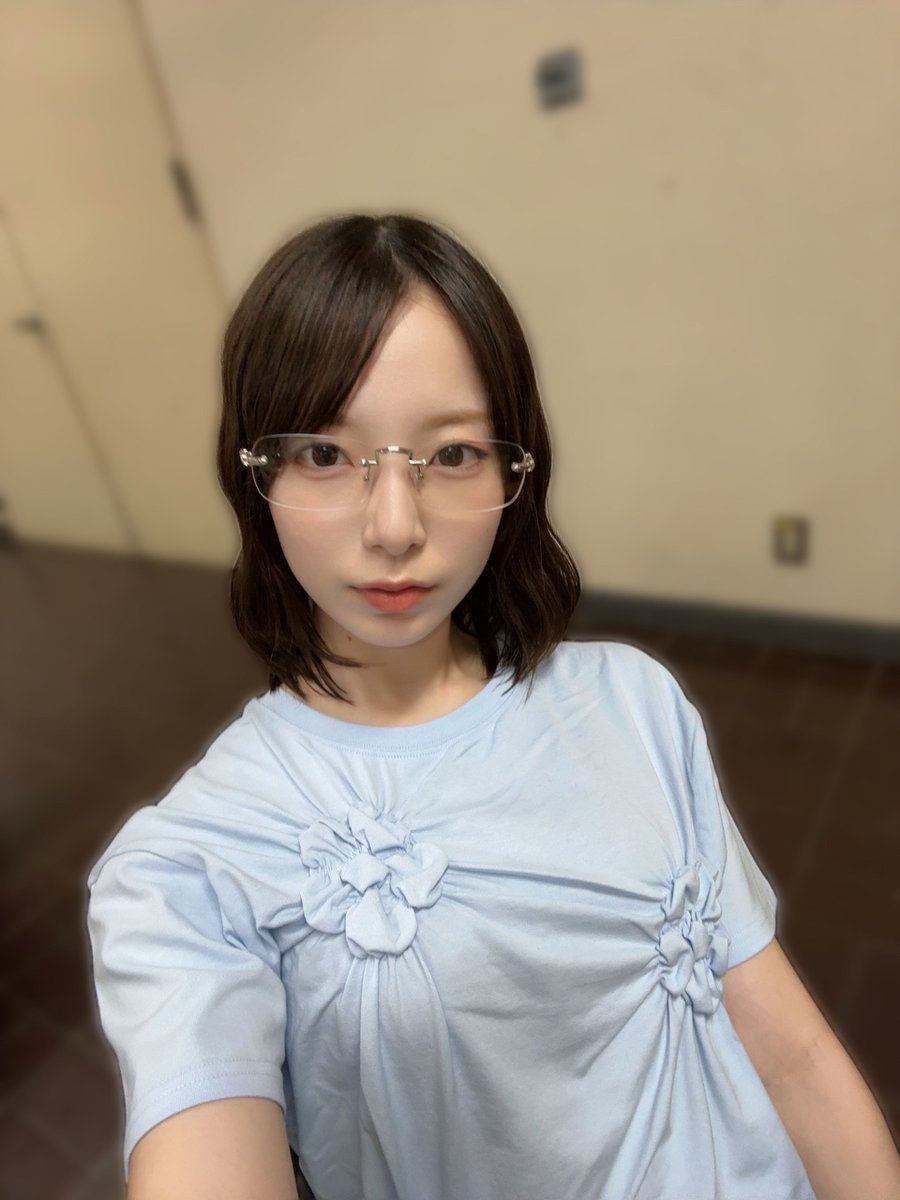 hinatazaka46's tweet photo. 【ブログ更新☀️ 渡辺莉奈】 みずいろ https://t.co/OAOINeBCwy #日向坂46 #渡辺莉奈 https://t.co/DfBOKJjLZd