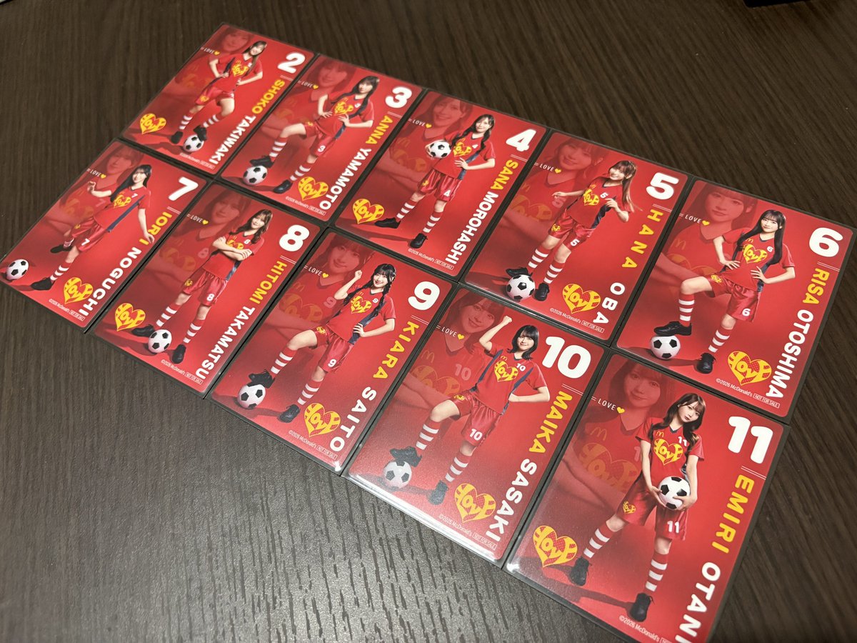 tea_2626_'s tweet photo. ついに届いた！！
全員揃って貰えて嬉しすぎる😭
マクドナルドに感謝🙏
 #イコラブ https://t.co/ypyvsN8y9b