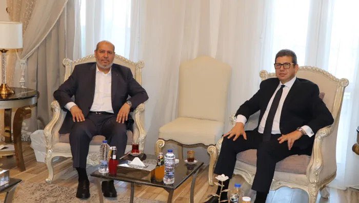 Osint613's tweet photo. Hamas’ new chief Khalil al Hayya meets Egypt’s intelligence chief Hassan Rashad in El Alamein to discuss Gaza. 

al Hayya is high up on Israel’s list. https://t.co/2RteshBkZp