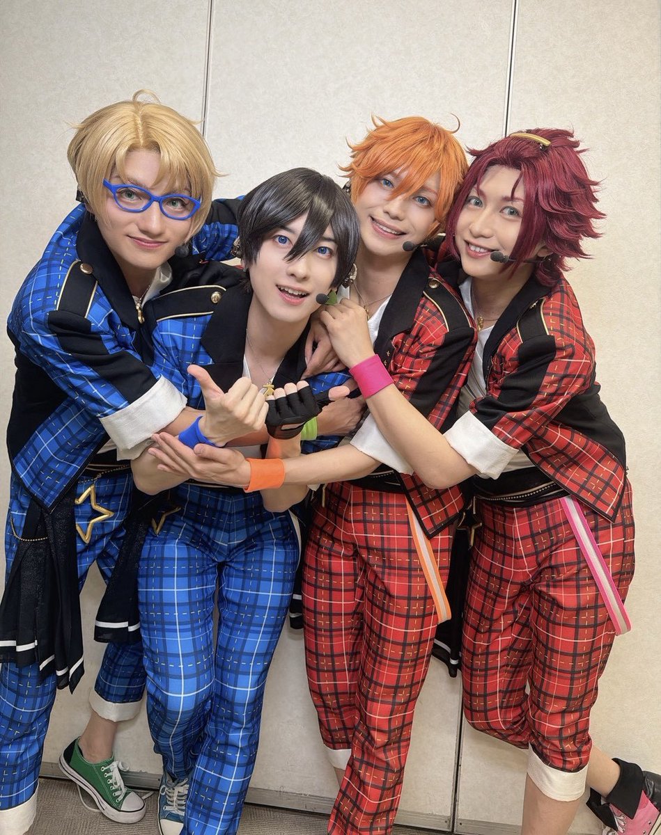 ry_0922's tweet photo. 『あんさんぶるスターズ！THE STAGE』
-10th Anniversary LIVE-
全公演を終えました。
たくさんの声援を
誠にありがとうございました！
10年の歩み
そして皆様の愛が
最高にキラキラした世界を
見せてくれました✨✨
本当にありがとう！！！
また会おうねー🫶☺️
#あんステ #あんステ10周年 https://t.co/vQG3IPn3aq