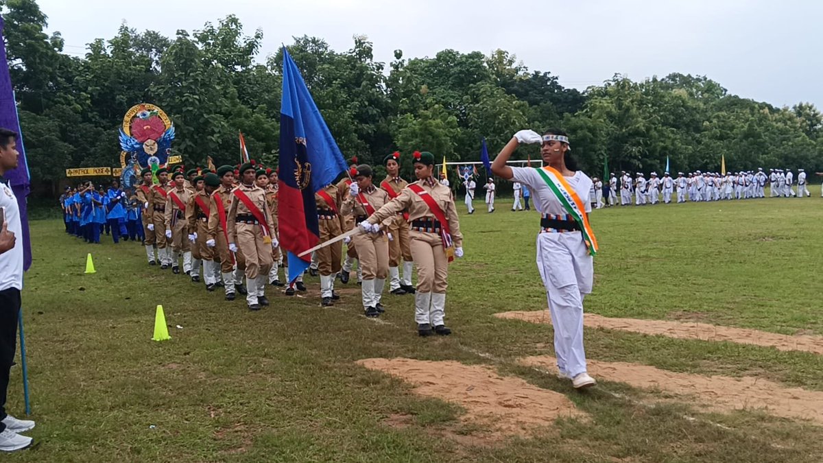 JNV_Cuttack's tweet photo. 80th Independence Day Celebrations 🇮🇳🇮🇳 at PM SHRI Jawahar Navodaya Vidyalaya, Mundali, Cuttack @#nvs_hq@#eduminofindia@#HarGharTiranga https://t.co/vAXeidqbSL