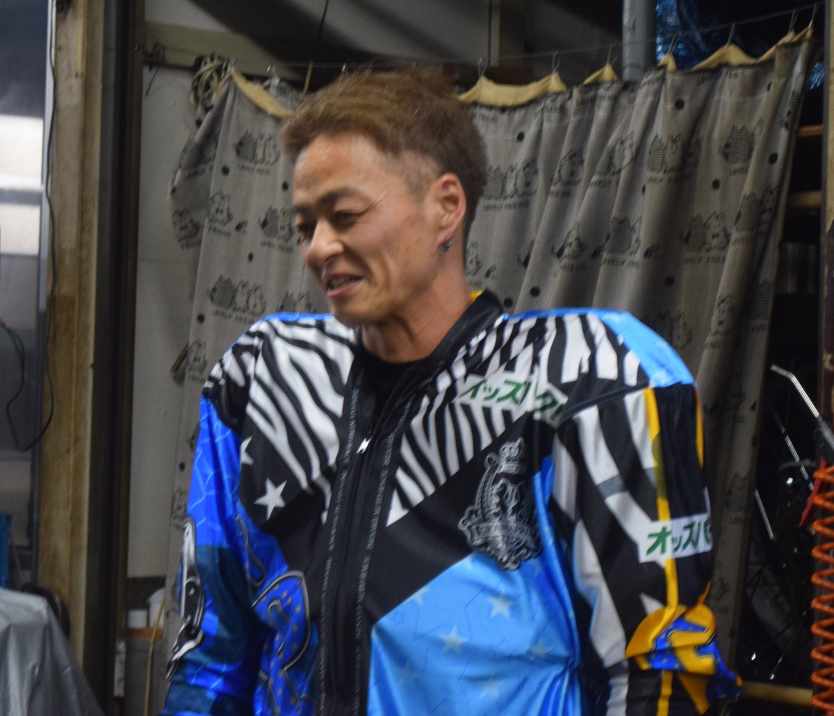 sponichiauto's tweet photo. 【#伊勢崎オート SG #グランプリ 最終日】

肩を落とした3着 #早川清太郎。「途中から自分の方がエンジンは悲鳴を上げていた…」。悔しさとさばさばした感情が交錯した

#スポニチ #オートレース https://t.co/eYie1oMJyS