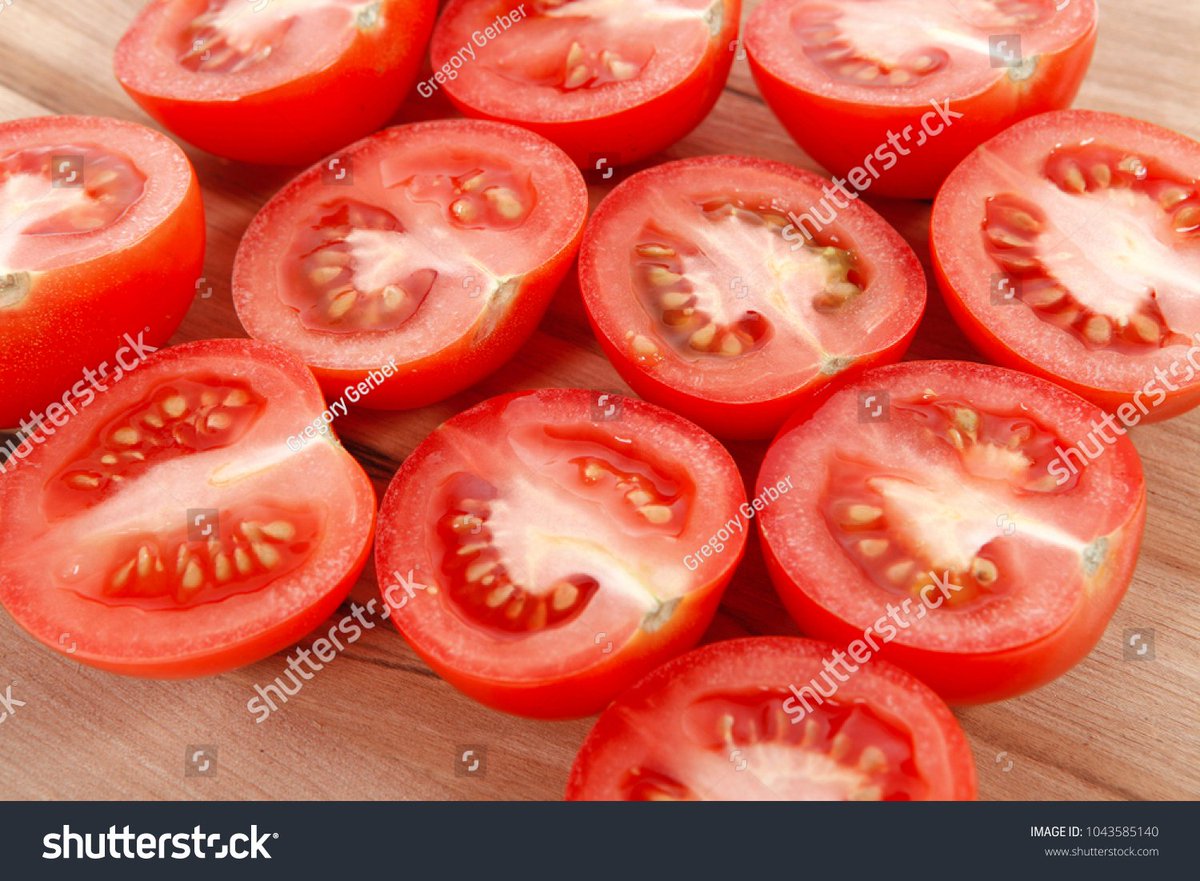 grassman103's tweet photo. Just tried the new organic cherry tomatoes—burst with sweet, sun-ripened flavor, zero aftertaste, perfect for salads or snacking! ， https://t.co/ydgP6MUG3m