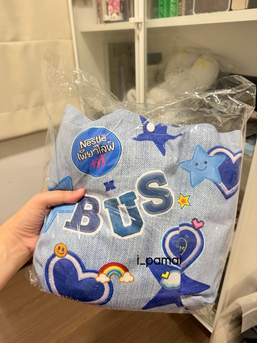 i_pamai's tweet photo. ปล่อยผ้าห่ม เนสเล่ 
ของใหม่ยังไม่แกะ
700 บาท รวมส่ง

#NestlePureLifexBUSFreshTival #NestlePureLife #NestlePureLifexBUS
#ตลาดนัดbus #ตลาดนัดบัส https://t.co/5Ruj9IDX2f