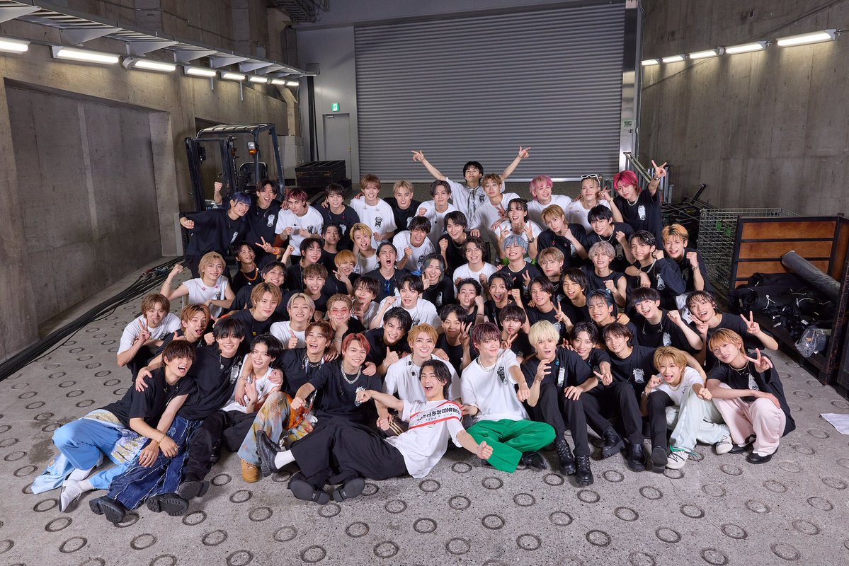 yz_4048's tweet photo. 毎年左下にいるカイさん佐野さん杢代さん https://t.co/z6bGM2ZaVW