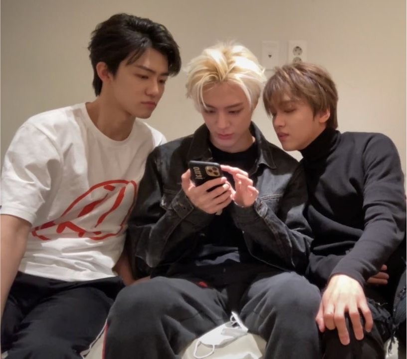 jaetoyellow's tweet photo. ใครแฟนเก่า https://t.co/h9GggTohdJ