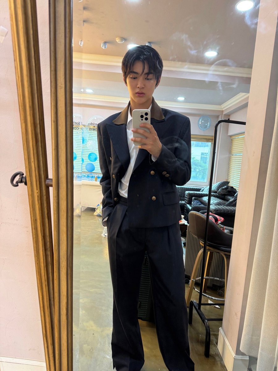 ahnkeonhopics's tweet photo. KEONHO IG UPDATE

#KEONHO #건호 https://t.co/qWzO4h7sri