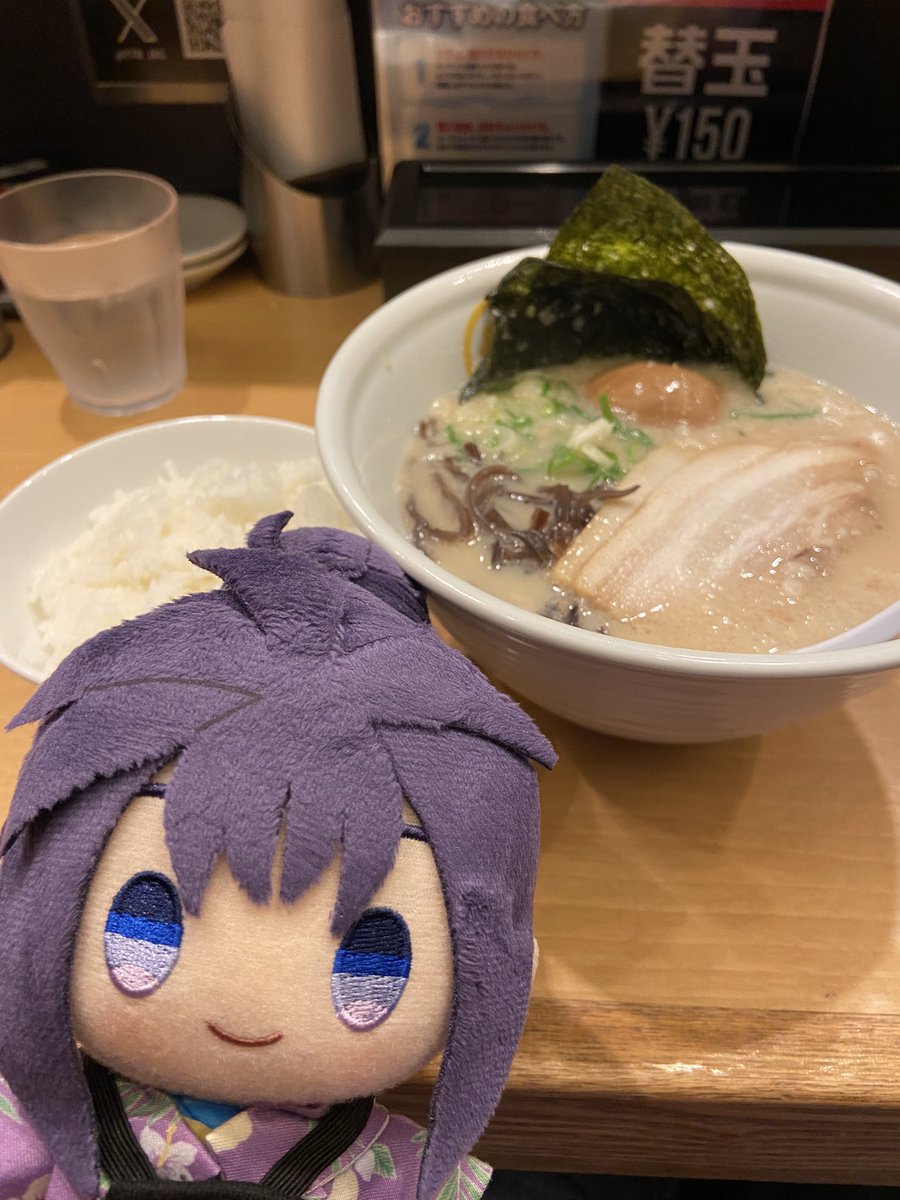 kagamyunn's tweet photo. 帰宅しました‼️
夏コミ2日間お疲れ様でした☁️☔️

熱中症対策はバッチリでしたが、今回はボロボロな体調とメンタルの最中で何とか作れた新刊や既刊など、色々と完売して差し入れも沢山頂いて嬉し楽しかったです🙏✨

see you〜また冬コミで会いましょ💜

来て下さった皆様、ありがとうございました☺️ https://t.co/ZHWAAlcfdy