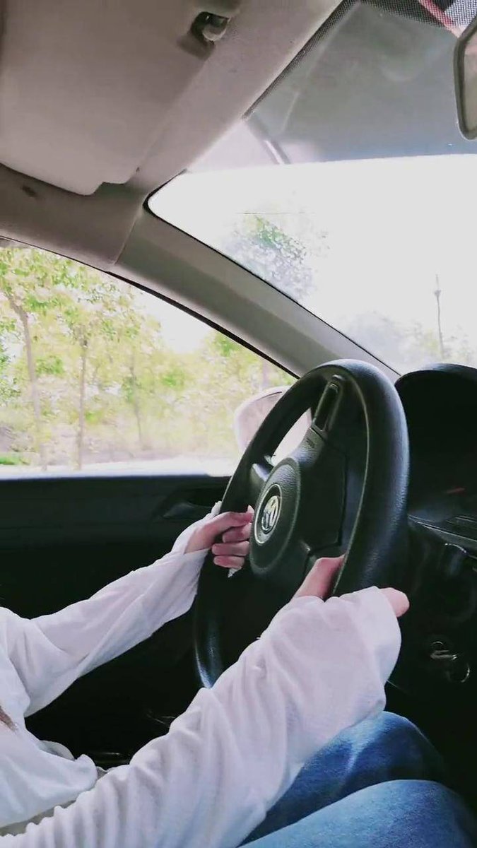 Sellywsd's tweet photo. My first driving lesson: stalled the car 3x, hit the curb once, but passed the parallel parking practice after 20 tries. Baby steps to my license! ， https://t.co/hQABSPa8dd