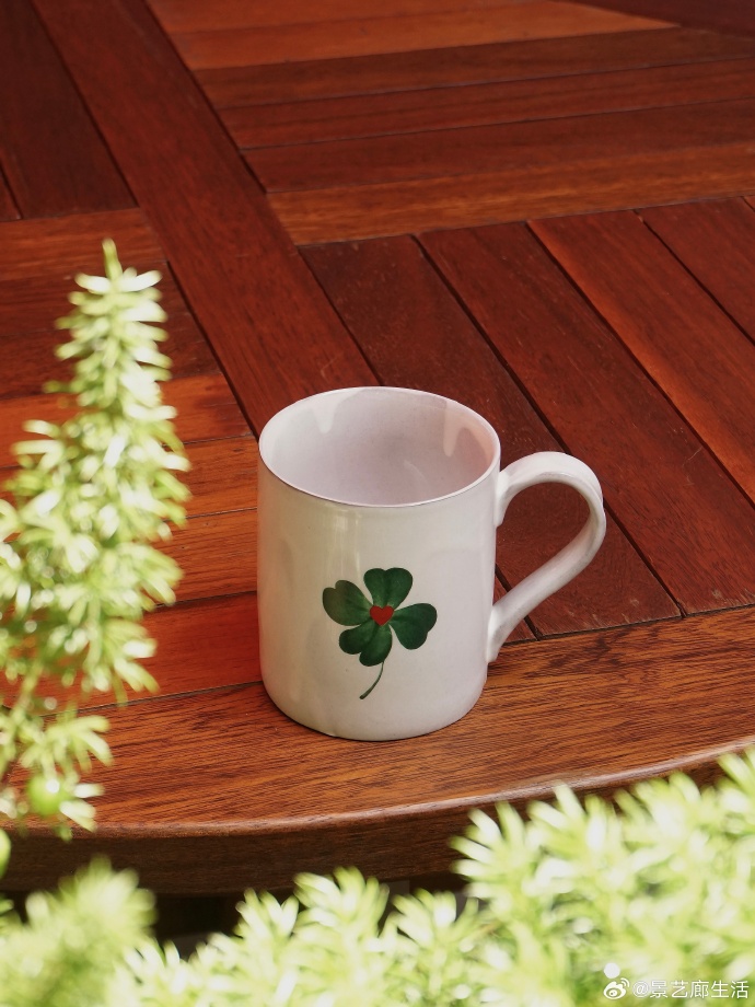 CouteauPlayer's tweet photo. New handmade ceramic mug just out of the kiln! Warm earthy tones, tiny leaf emboss, perfect for morning tea. Handmade with love, not mass-produced. Who wants one  #HandmadeCeramics #SmallBusiness， https://t.co/4Om2JLkAhL