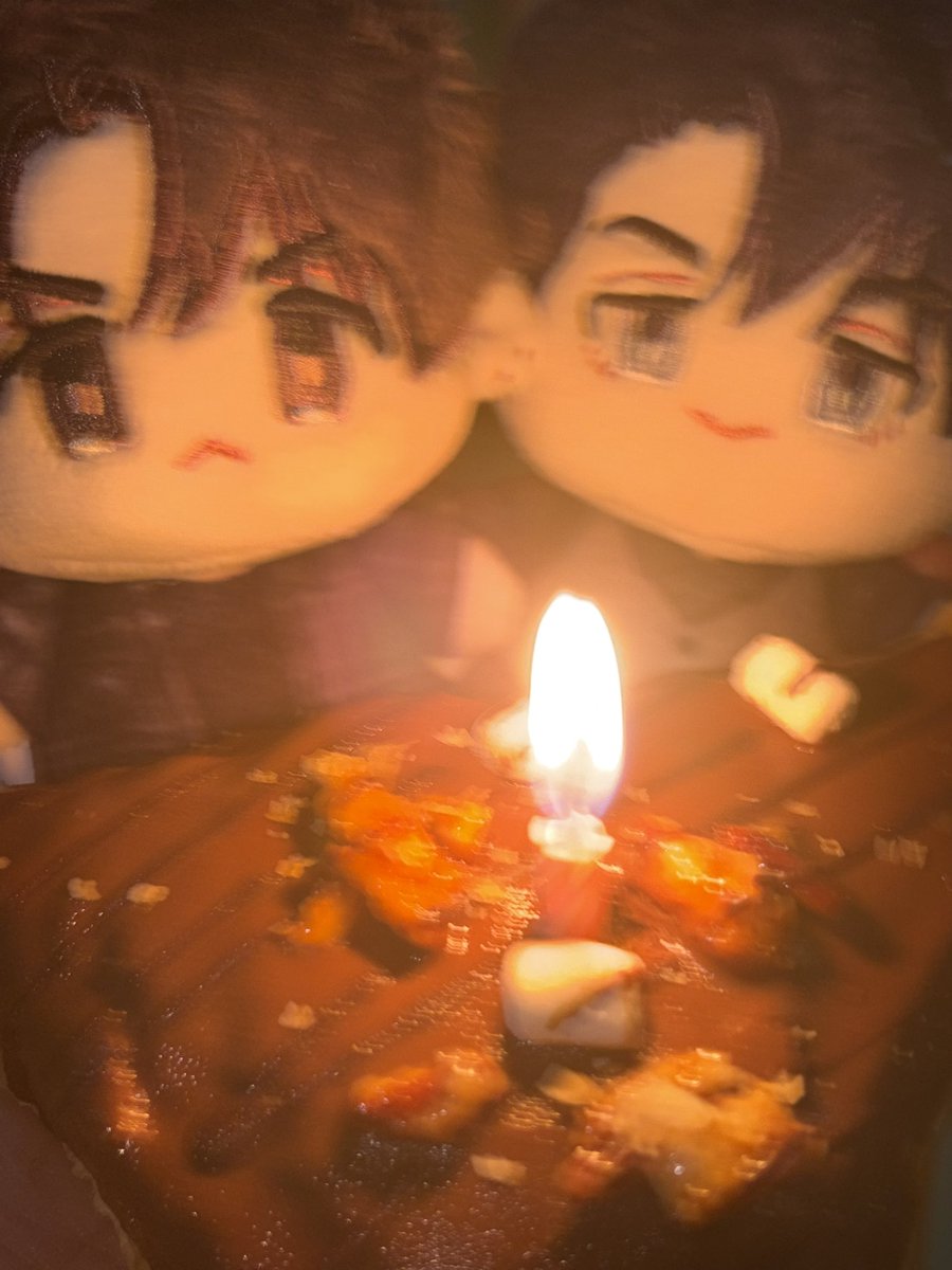 _baifern_ei's tweet photo. HAPPY BIRTHDAY ตัวฉันน 🎂 

คิดถึงน้อนนยูฮันนที่สุดดด  

PAYBACK ❤️💙 https://t.co/YYW0dxqZPT