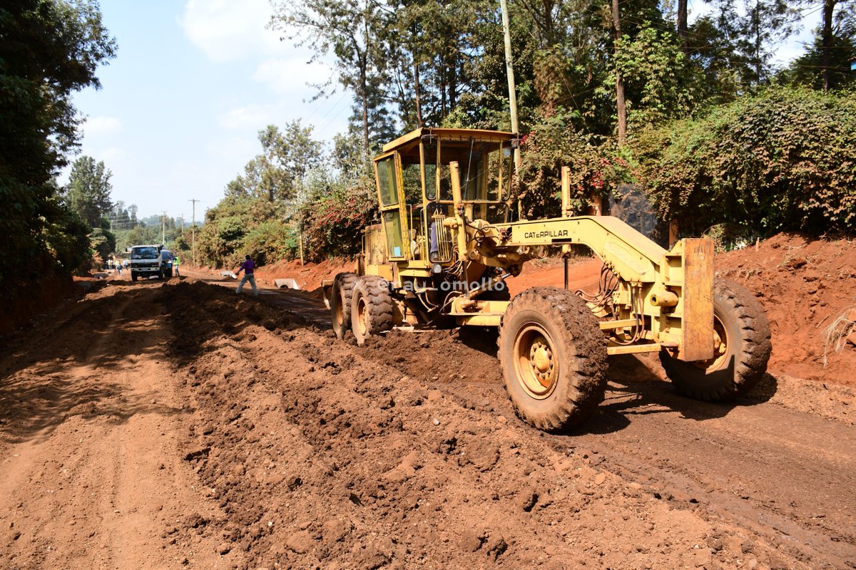 ray_omollo's tweet photo. Road infrastructure is a powerful driver of rural transformation, opening up communities, connecting people to opportunities and making essential services, markets and livelihoods more accessible. 

The rehabilitation and spot improvement of the Kahaini–Kaburugi–Kiranga Road in Kandara Constituency, Murang'a County, is advancing this vision by upgrading the route from a seasonal murram road to an all-weather bitumen standard.

Implemented by the Kenya Rural Roads Authority (KeRRA), the project includes bitumen surfacing, spot improvements, earthworks and extensive drainage and culvert works to enhance durability and year-round accessibility.

The upgraded road will ease the movement of people and goods, shorten travel time and provide farmers and traders with a more reliable route to markets. 

It will also strengthen connectivity between the B23 and C541 roads, improving access across Ngararia and neighbouring areas while supporting local economic activity.

Through the State Department for Internal Security and National Administration, continued collaboration with road agencies, enforcement officers and local communities will help promote road safety, responsible road use and the secure movement of people and goods along the Kahaini–Kaburugi–Kiranga corridor. MORE PICS - https://t.co/MGwHKLvcmS