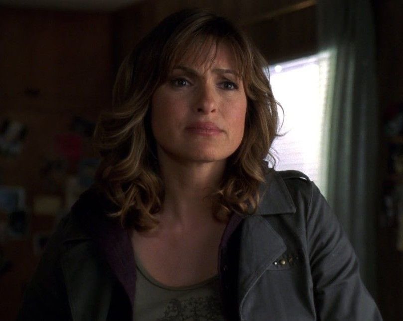 svuliv_benson's tweet photo. I’m just sitting here missing season 8 Olivia 
so bad 😩 https://t.co/Gxae8TV72r