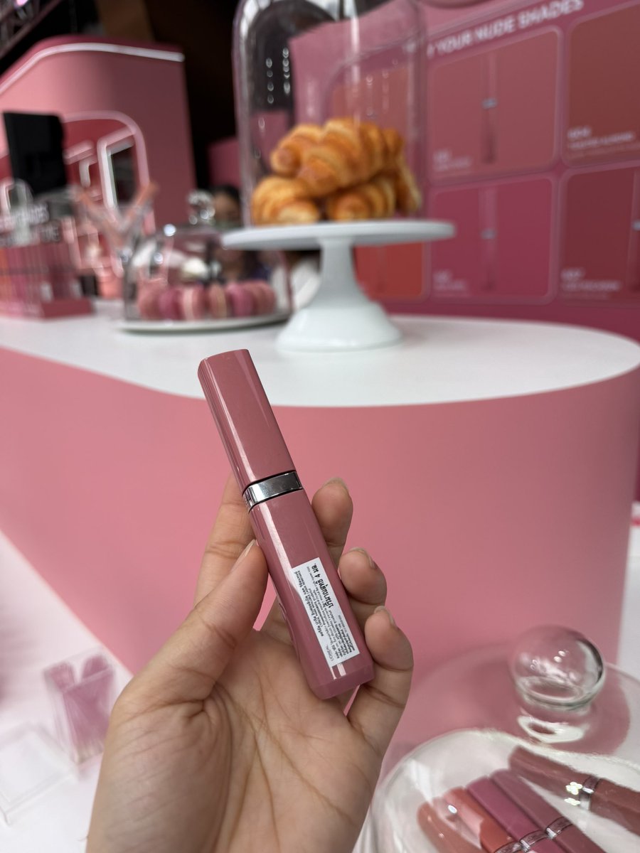 Ruraaaa2's tweet photo. #LorealMakeupTH
#LOrealParisTH
#LOrealLaqueNudeCafe https://t.co/bf6mnE5d3m