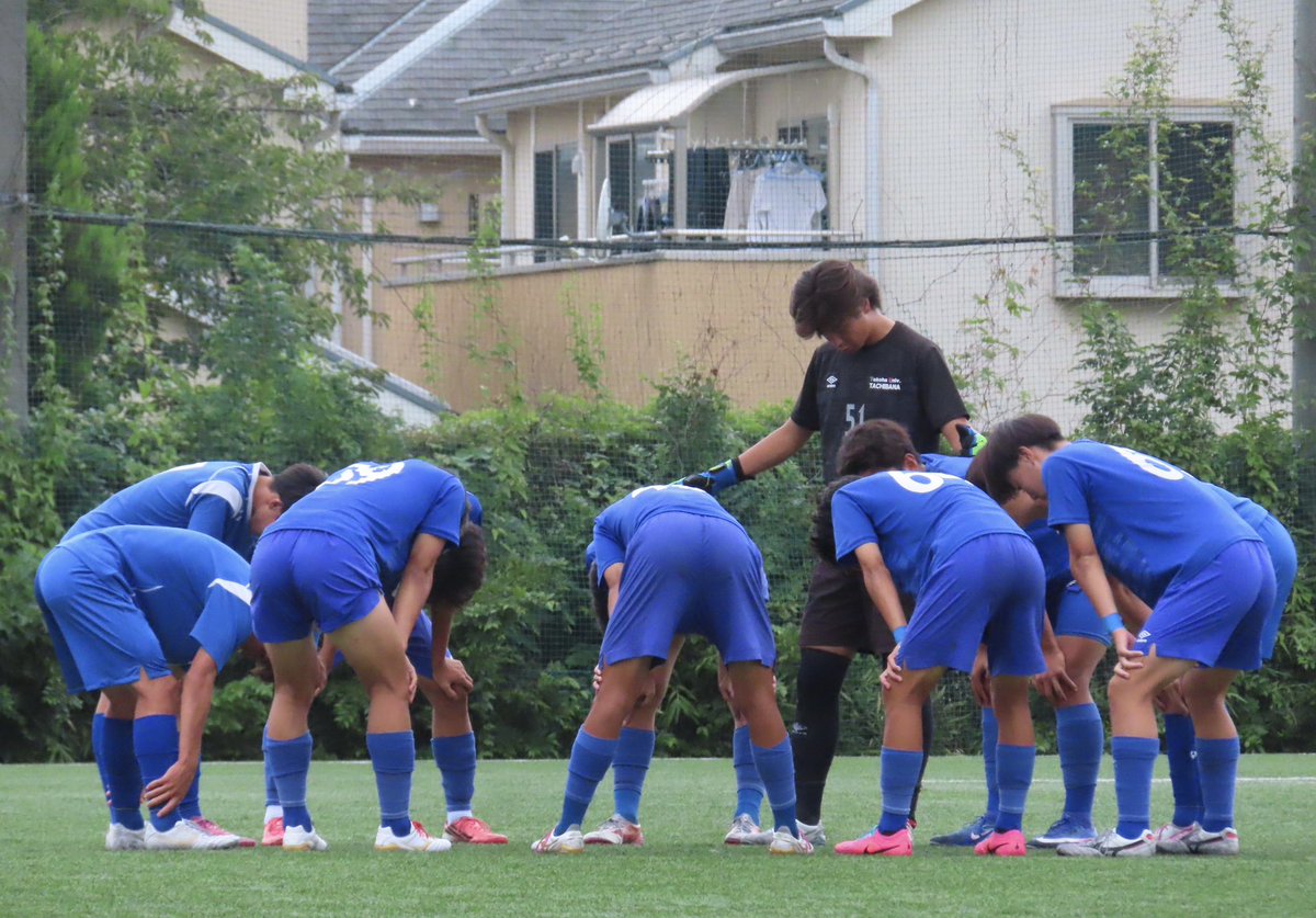 pivo00606444's tweet photo. 2️⃣種 SAITAMA YOUTH CUP ⚽️

予選リーグ
【 試合終了 】15:10ko

常葉橘 1-0 中央学院

常葉橘が勝利でグループ2位 ✨
おめでとうございます 🎉

常葉橘は中央学院の長所を上手く消しましたね 🤔

中央学院はもっと巧みにできるはず 🔥

両チーム、関係者の皆さん、コンディション不良の中、お疲れさま https://t.co/cRgCRhZicT