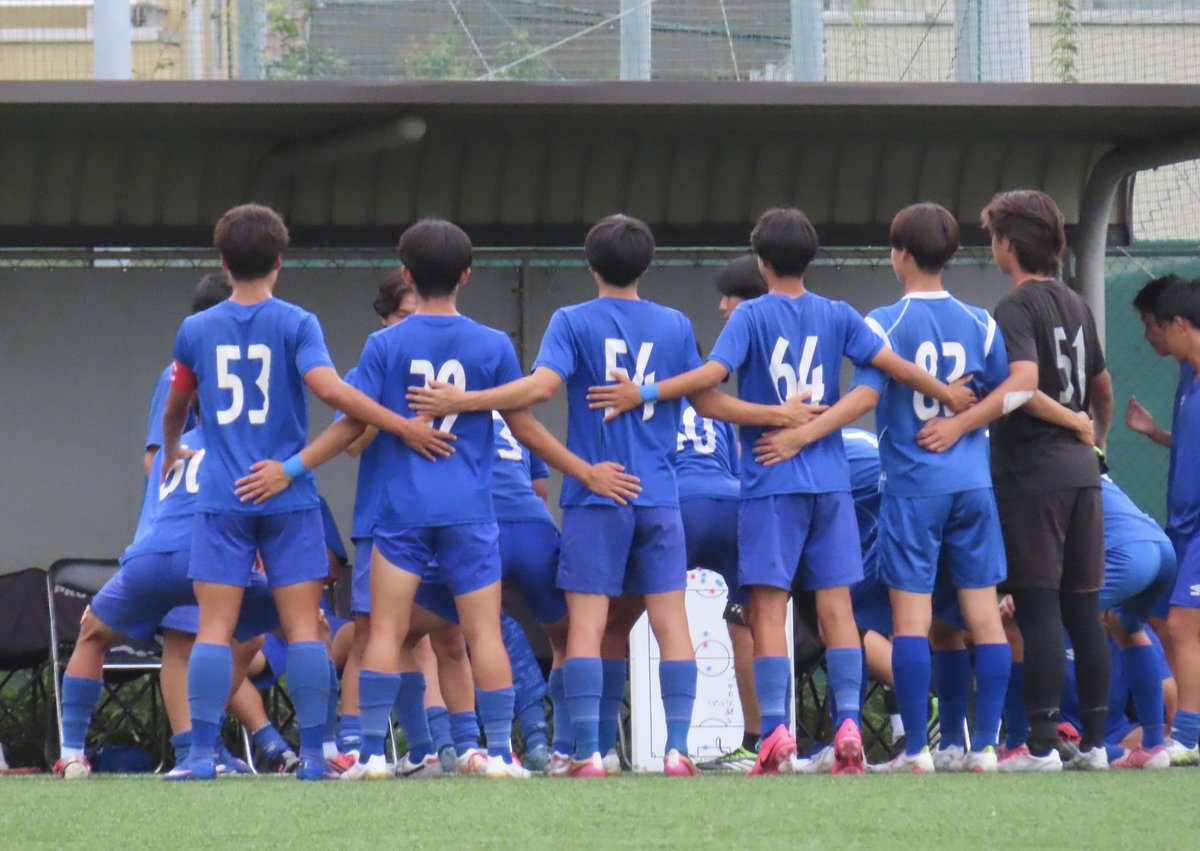 pivo00606444's tweet photo. 2️⃣種 SAITAMA YOUTH CUP ⚽️

予選リーグ
【 試合終了 】15:10ko

常葉橘 1-0 中央学院

常葉橘が勝利でグループ2位 ✨
おめでとうございます 🎉

常葉橘は中央学院の長所を上手く消しましたね 🤔

中央学院はもっと巧みにできるはず 🔥

両チーム、関係者の皆さん、コンディション不良の中、お疲れさま https://t.co/cRgCRhZicT