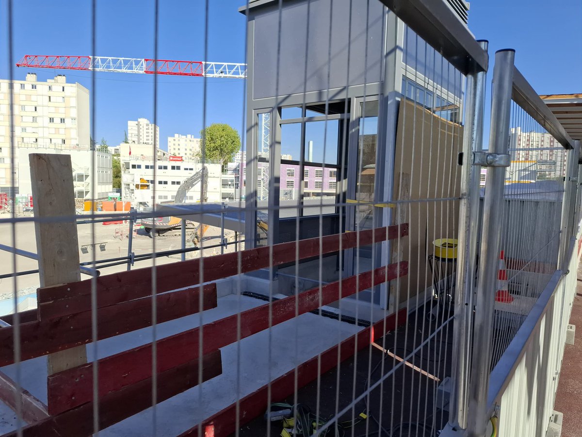 Asso_usagersidf's tweet photo. @IDFmobilites @RATPGroupe_IDF @ConnectGares @RosnyOfficiel @PO_Carel @CorentinDuprey @vincent_lecras Gare RER de Rosny Bois Perrier : les quais latéraux sont en service depuis une semaine. Il reste notamment à finir la pose des ascenseurs. Les quais centraux ne seront plus utilisés en situation normale https://t.co/6XVp7tbdSa