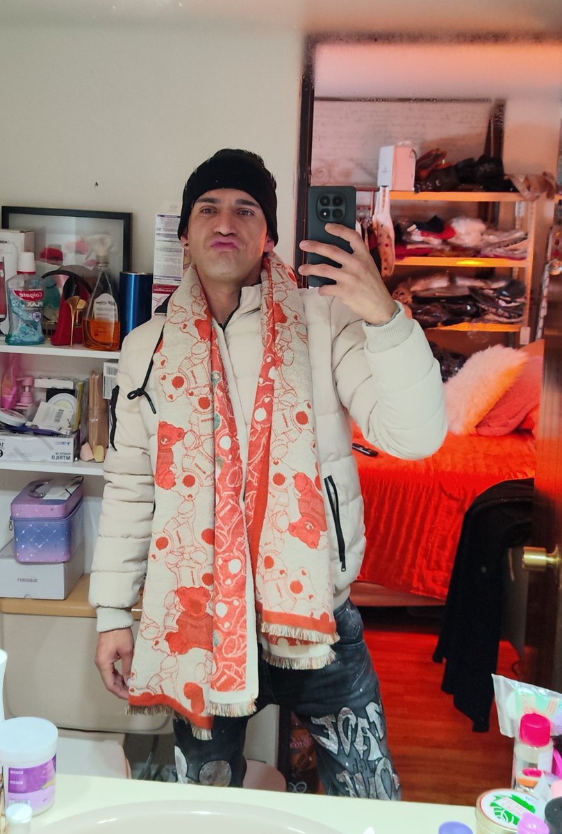 papiemme's tweet photo. Solo tranquilo y enfocado.
Pero siempre caliente 🫠🫠🫠 

RT y subo video rompiendo culito https://t.co/xh5fuUPpwJ