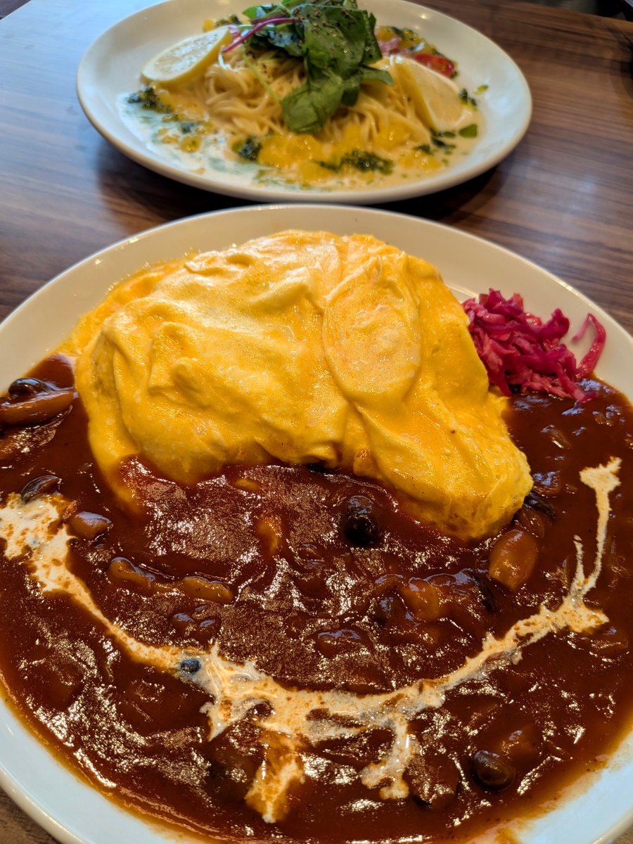 rorotama0603's tweet photo. お友達とおランチからの出勤ですわ〜〜〜✨
お話楽しかった✨ https://t.co/hKXpoAgUo8